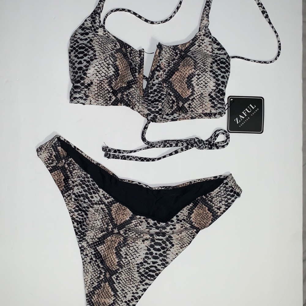 New with Tag Zaful Snakeskin Bikini